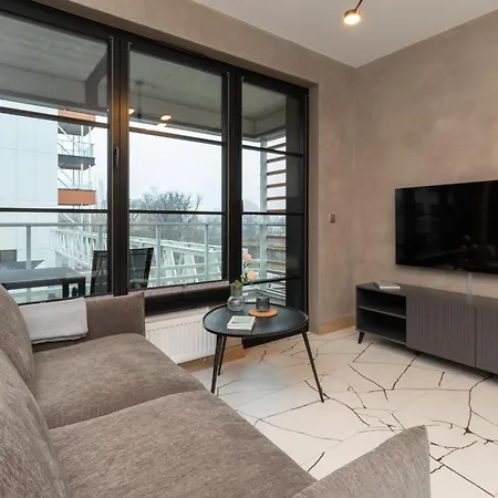 Loft Near The Old Town Parking & Balcony By Renters Apartment