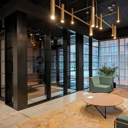 Apartment Loft Near The Old Town Parking & Balcony By Renters *